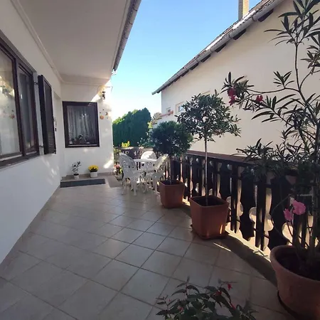 In 45807 Tatil Evi Balatonboglár